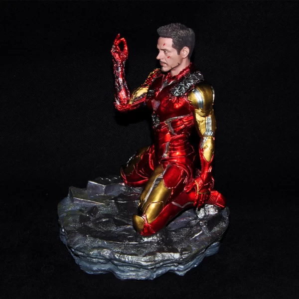 Avengers Battle Damage Kneeling Pose Iron Man