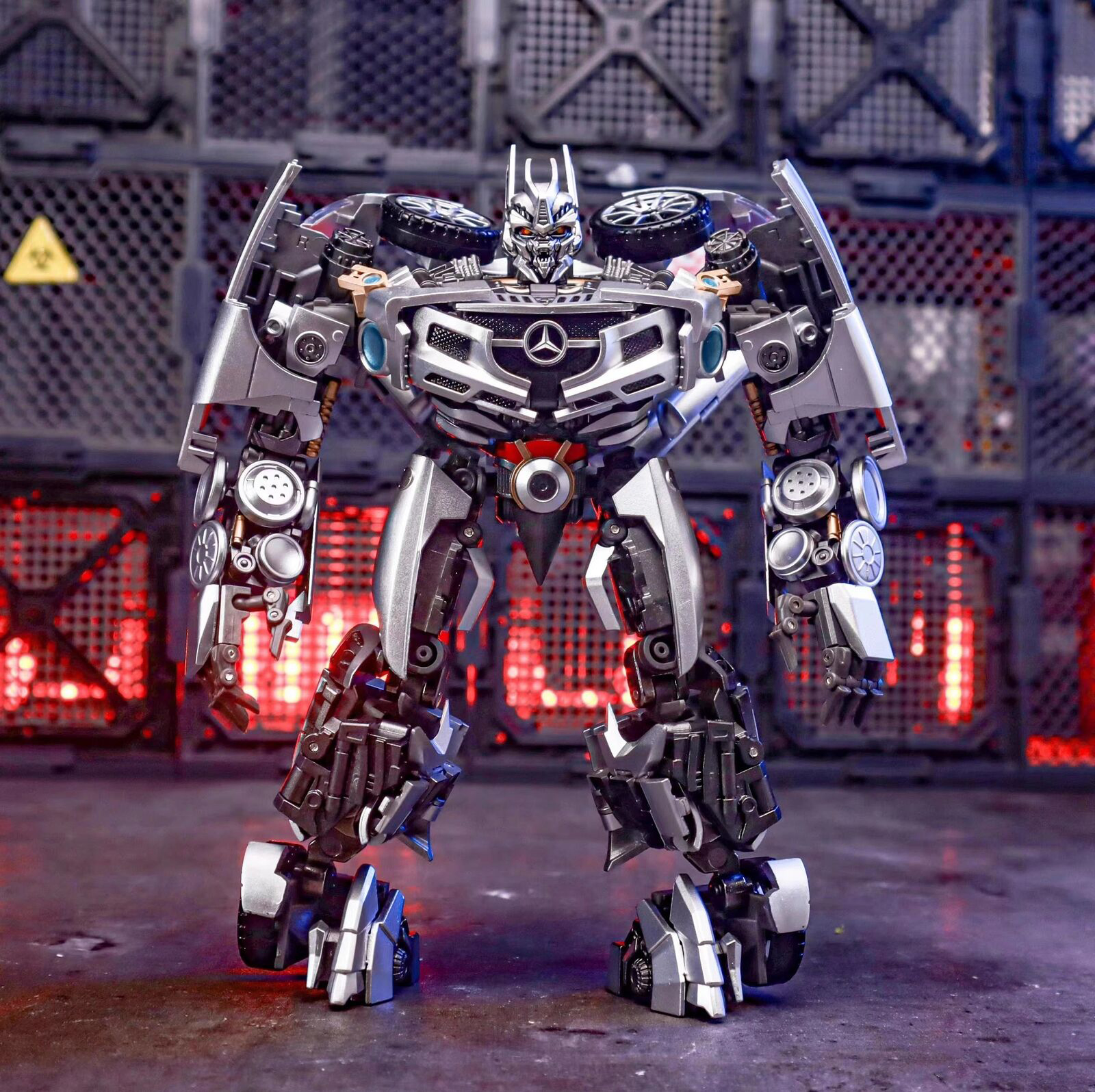 Transformer Soundwave Action Figure