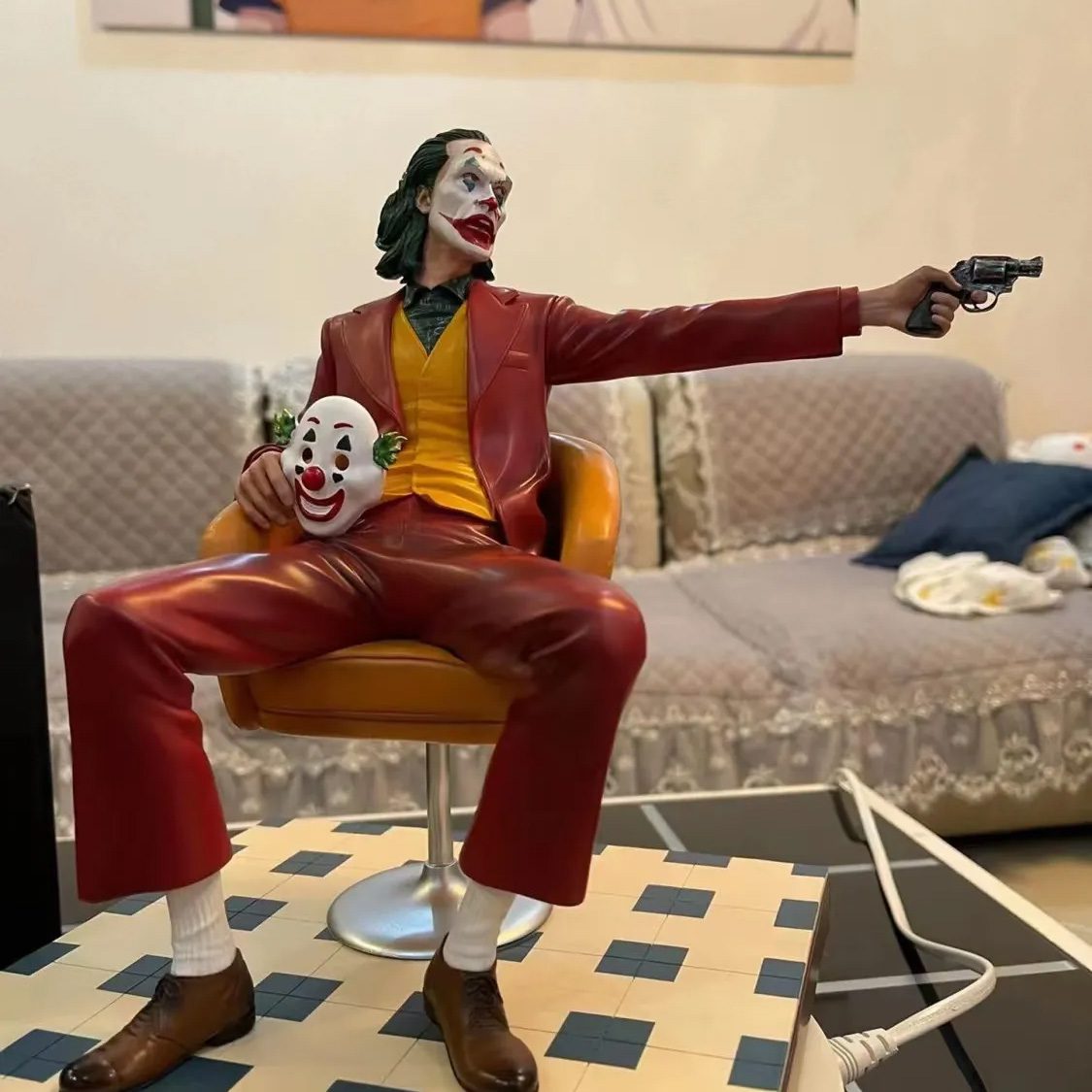 DC classic sitting red Joaquin Joker