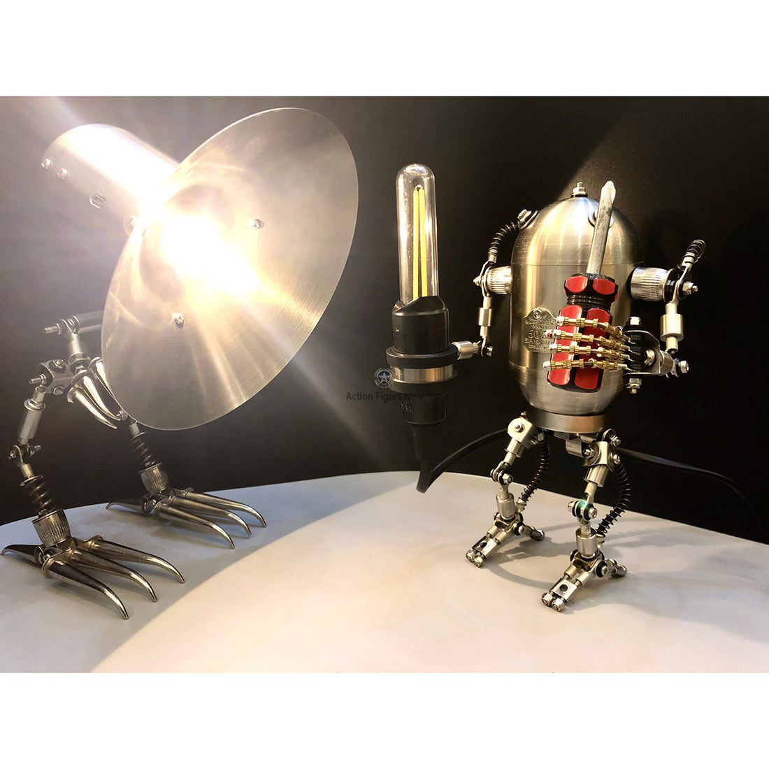 50PCS Steampunk Style Iron Little Robot Man with Light Sword Model Building Kits Y1001 50PCS Steampunk Style Iron Little Robot Man with Light Sword Model Building Kits Y1001