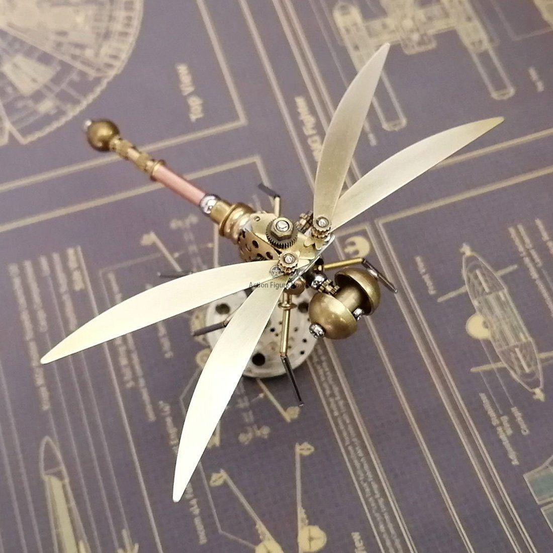 Golden 3D Metal Mechanical Steampunk Dragonfly Insects Model with Random Base Golden 3D Metal Mechanical Steampunk Dragonfly Insects Model with Random Base