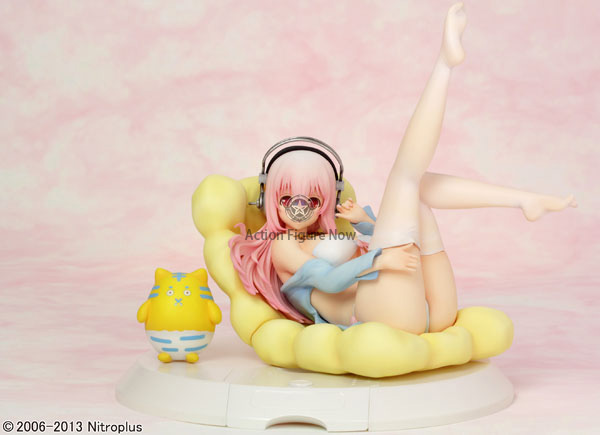 Nitro Super Sonic - Sonico - Voice Collection - 1/7 - Bikini & Sofa ver. (Griffon Enterprises)