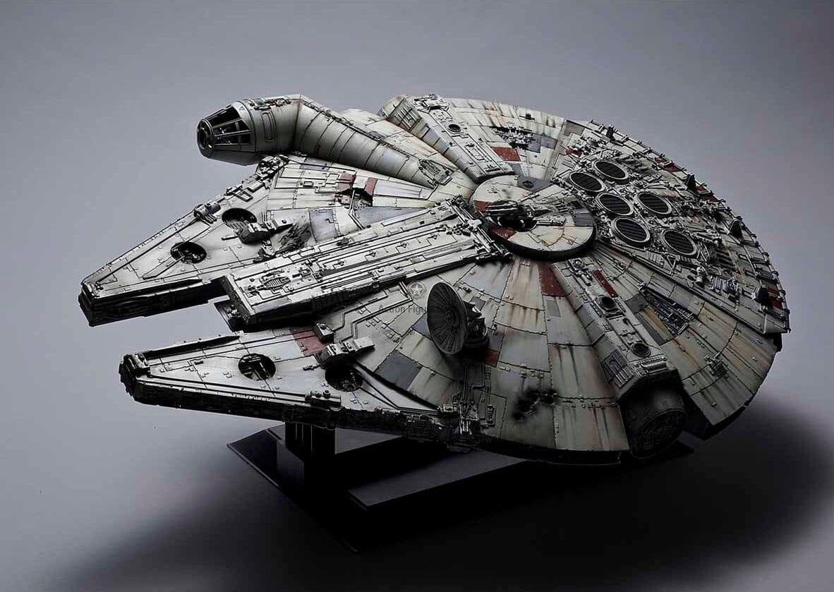 Millennium Falcon 1:72 Perfect Grade PG Model Kit - Star Wars: A New Hope Millennium Falcon 1:72 Perfect Grade PG Model Kit - Star Wars: A New Hope
