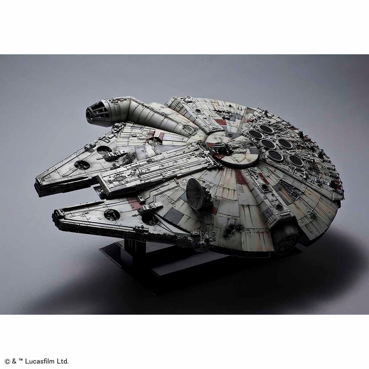 Millennium Falcon 1:72 Perfect Grade PG Model Kit - Star Wars: A New Hope Millennium Falcon 1:72 Perfect Grade PG Model Kit - Star Wars: A New Hope