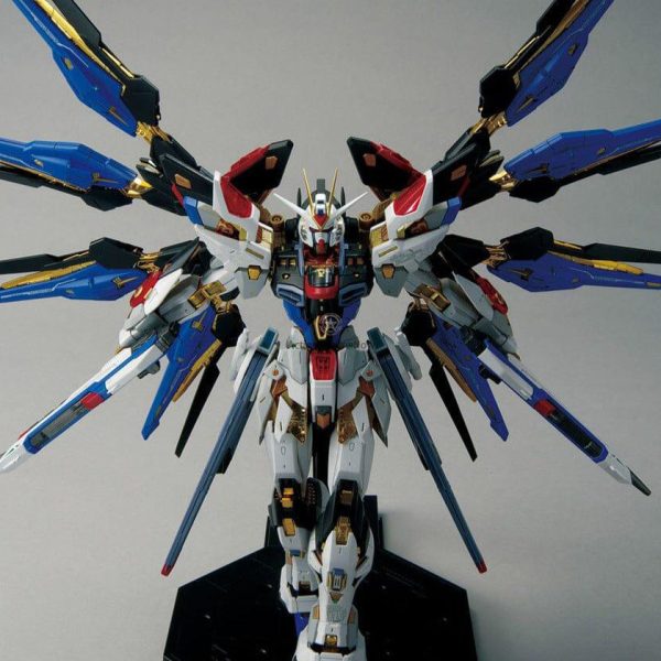 MGEX 1/100 Strike Freedom Gundam Model Kit