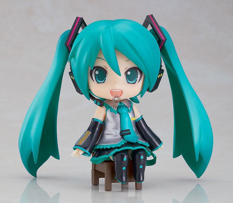 Hatsune Miku Nendoroid Figurine - Swacchao Version Hatsune Miku Nendoroid Figurine - Swacchao Version
