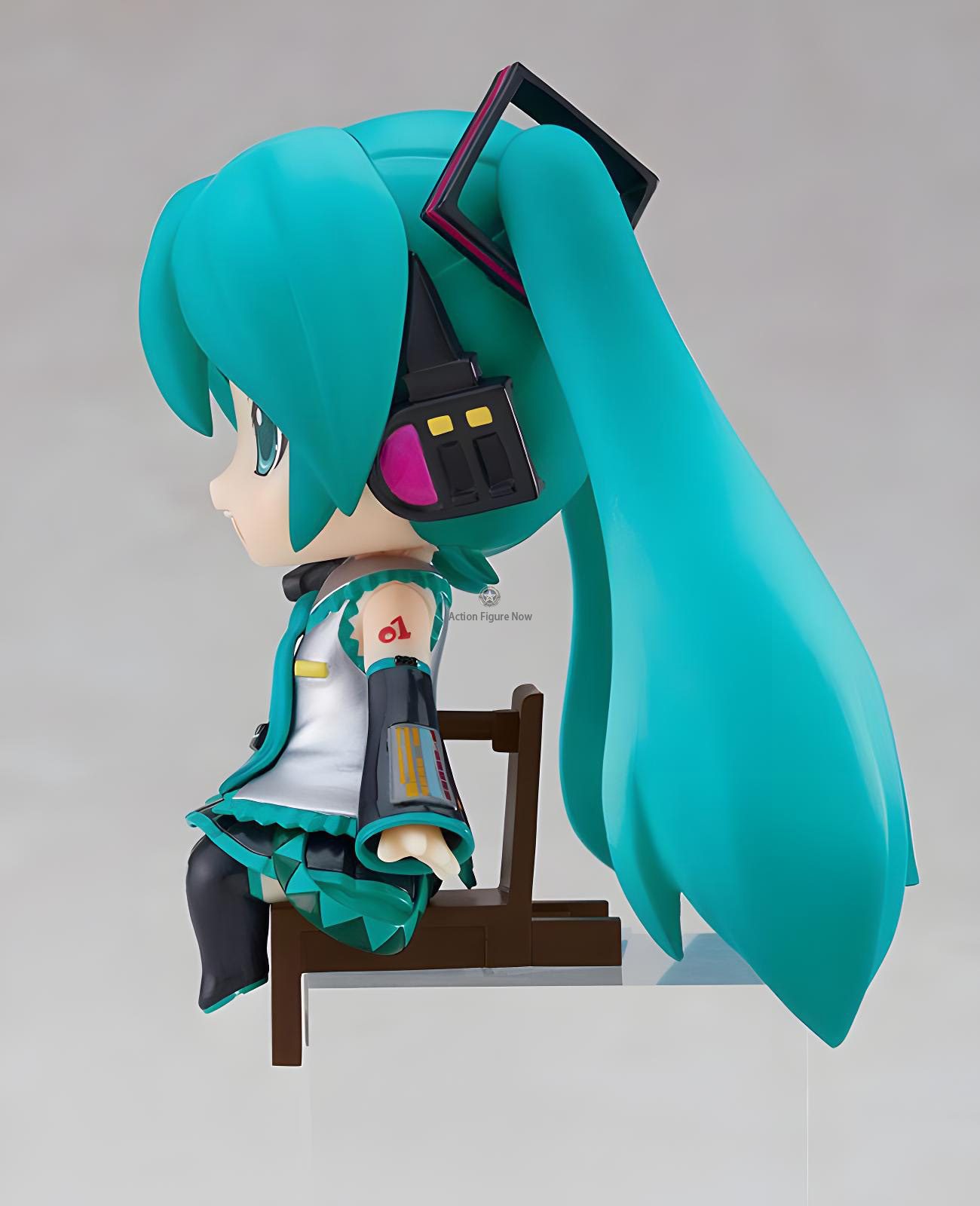 Hatsune Miku Nendoroid Figurine - Swacchao Version Hatsune Miku Nendoroid Figurine - Swacchao Version