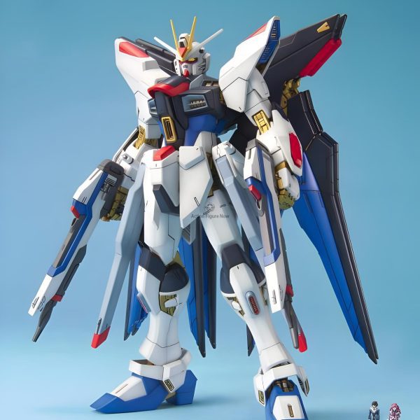 MG 1/100 Gundam Strike Freedom Model Kit