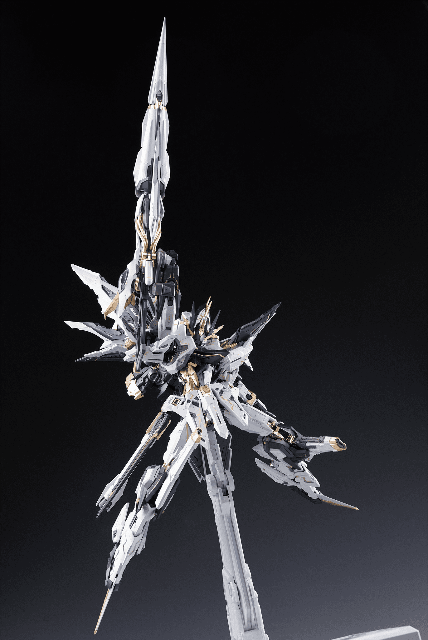 Aurora Infinity Nova 1/100 Scale Model Kit Aurora Infinity Nova 1/100 Scale Model Kit
