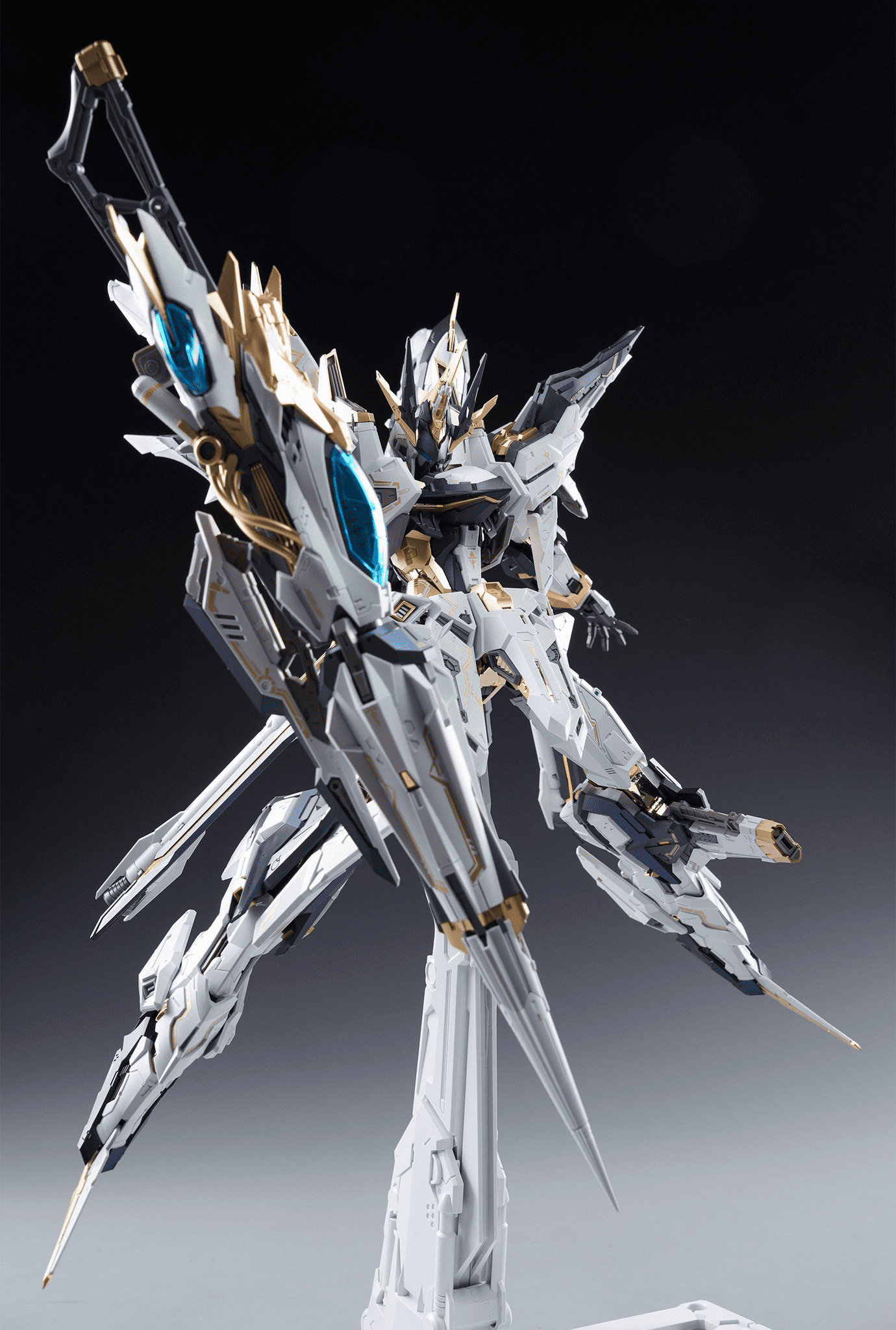 Aurora Infinity Nova 1/100 Scale Model Kit
