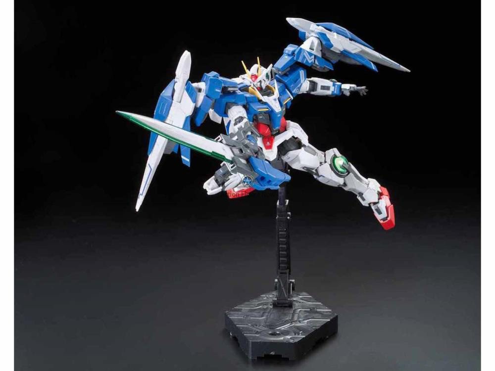 RG 1/144 00 Raiser Gundam Model Kit