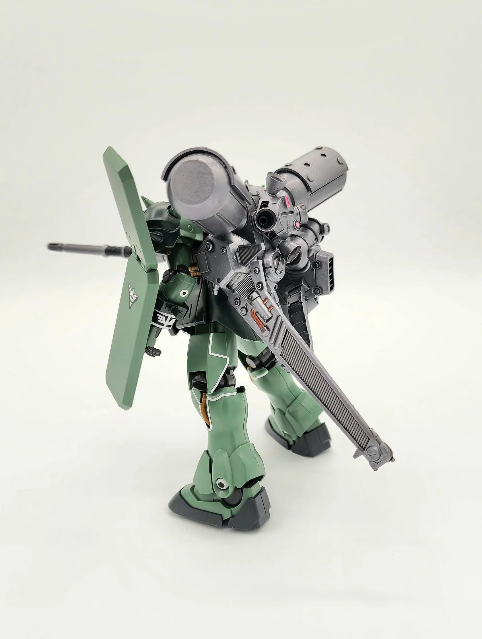 Geara Doga Heavy Armed Type Conversion Kit (Resin) 1/100 Geara Doga Heavy Armed Type Conversion Kit (Resin) 1/100