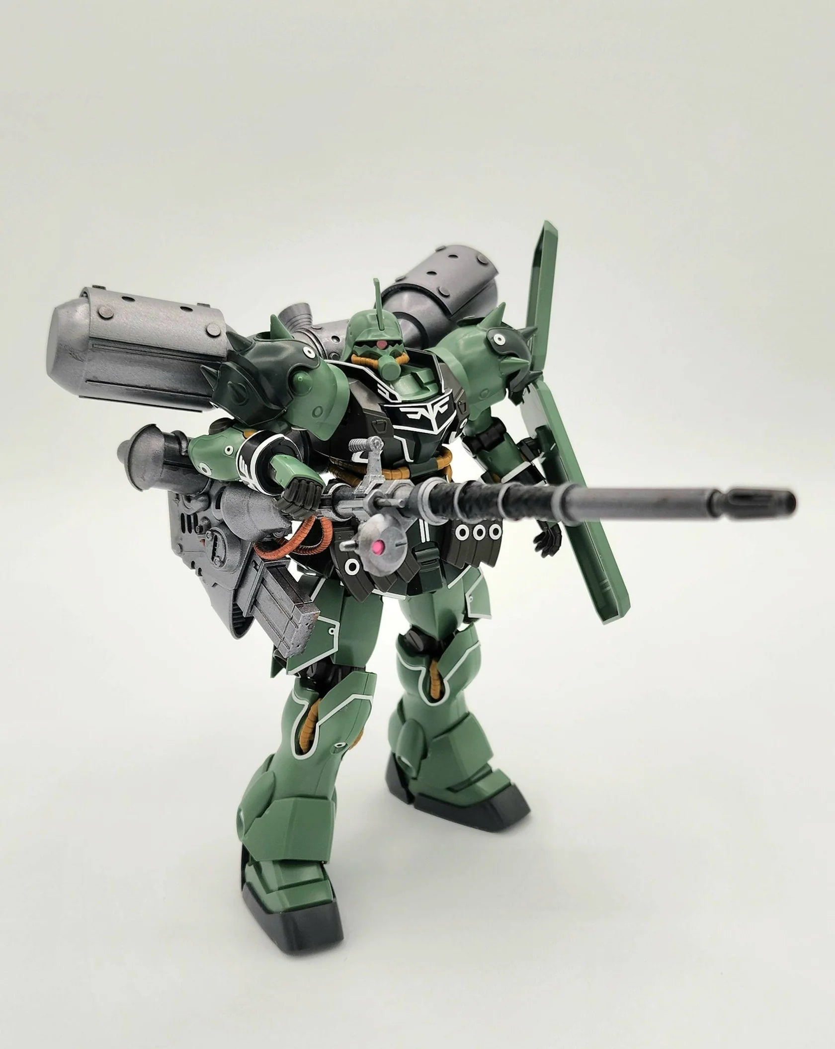 Geara Doga Heavy Armed Type Conversion Kit (Resin) 1/100 Geara Doga Heavy Armed Type Conversion Kit (Resin) 1/100