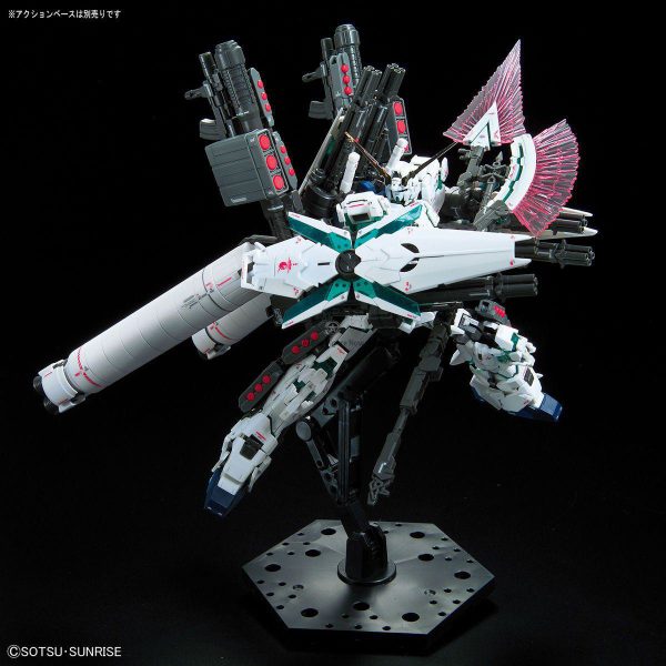 RG 1/144 Perfect Grade Unicorn Gundam (Full Armor Ver.)