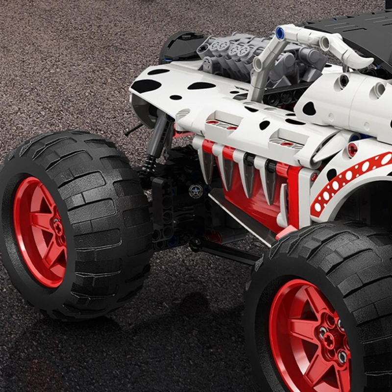 986-Piece All-Terrain Dalmatian Monster Truck 986-Piece All-Terrain Dalmatian Monster Truck
