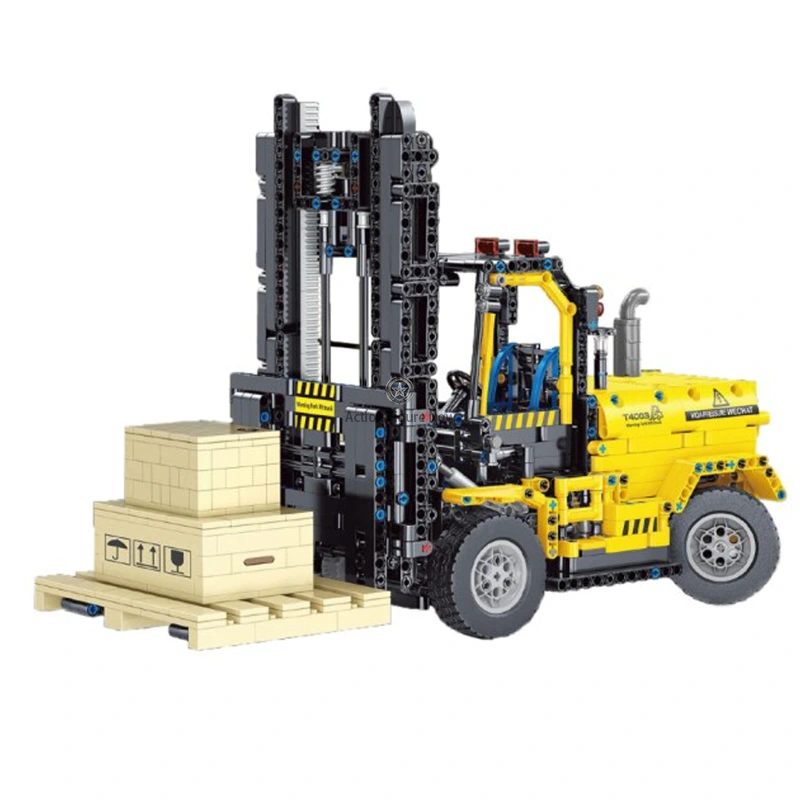 1/20 Scale Remote Controlled Forklift with 2027 Pieces 1/20 Scale Remote Controlled Forklift with 2027 Pieces