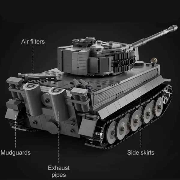 925-Piece Remote Control Military Tank