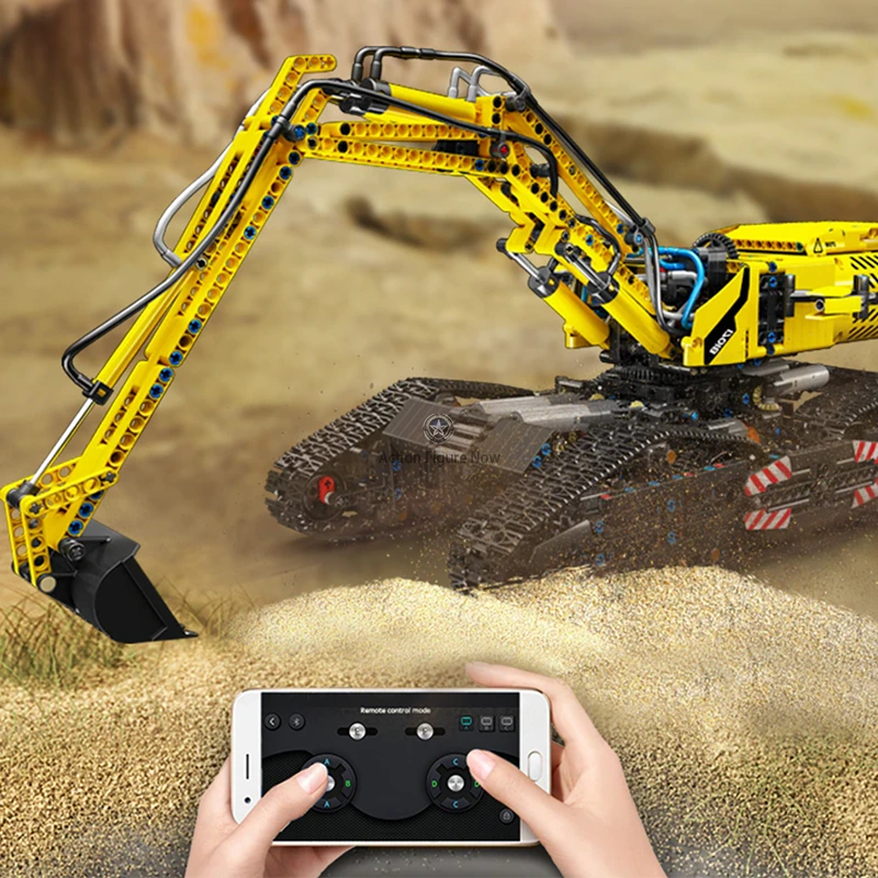 Remote Control Transforming Excavator 2236 Pieces Remote Control Transforming Excavator 2236 Pieces