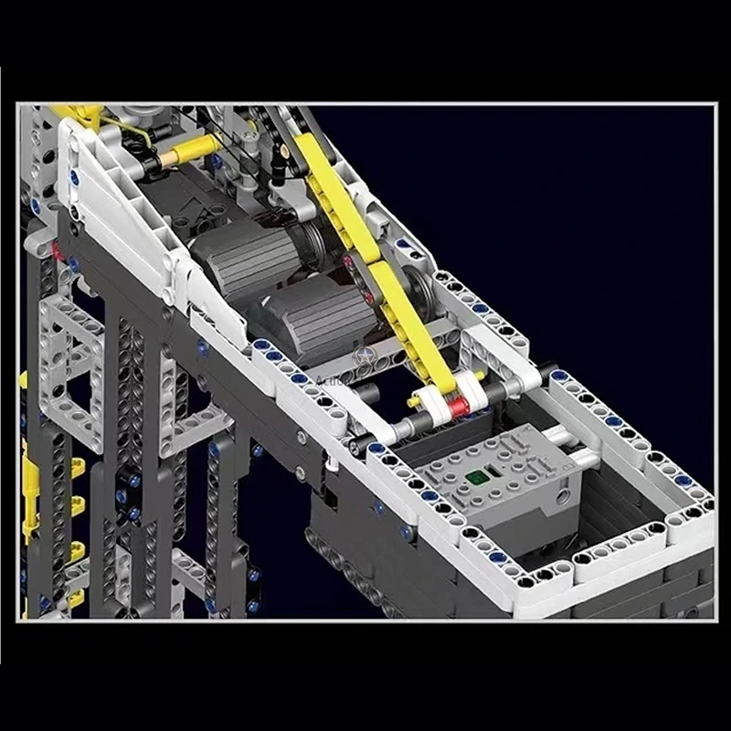 Remote Control Building Crane (98 cm), 1796 Pieces Remote Control Building Crane (98 cm), 1796 Pieces