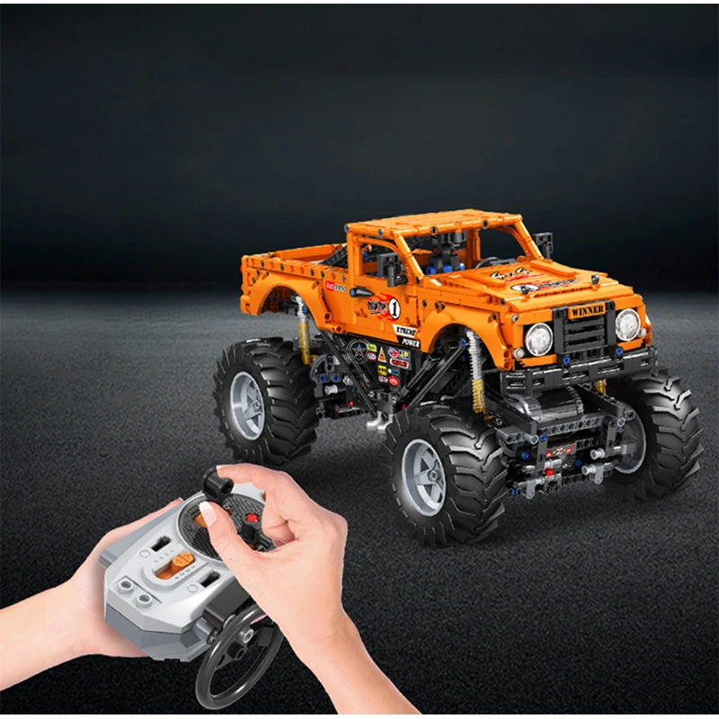 Mega 1492-Piece Remote Controlled Monster Truck Mega 1492-Piece Remote Controlled Monster Truck