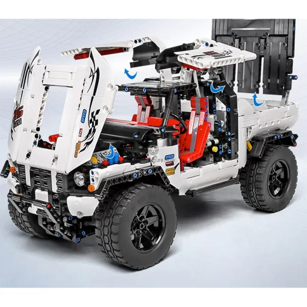 1/14 Remote Controlled 4WD Off-Road Rock Crawler Car with 2013Pcs