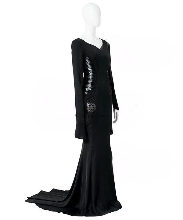 Morticia Addams Cosplay Outfit from The Addams Family 2022 Series - EZCosplay Morticia Addams Cosplay Outfit from The Addams Family 2022 Series - EZCosplay