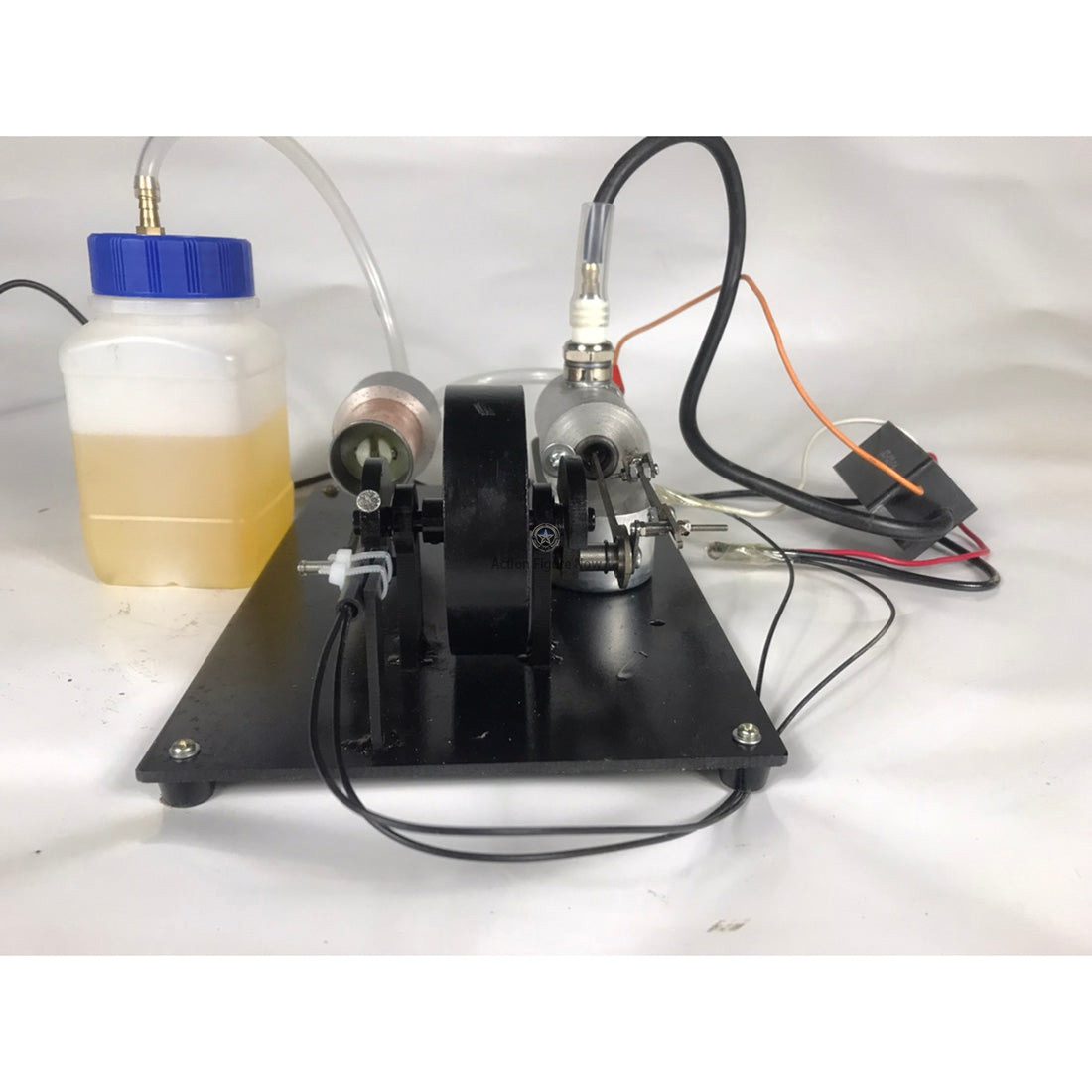 Mini Horizontal Single-Cylinder 3-Stroke Gas/Kerosene/Methanol Internal Combustion Engine Model Mini Horizontal Single-Cylinder 3-Stroke Gas/Kerosene/Methanol Internal Combustion Engine Model
