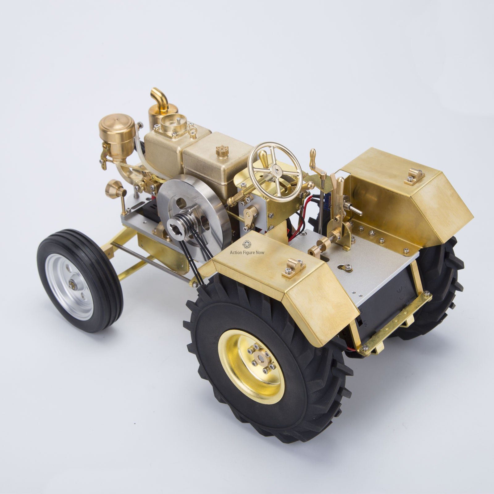 Antique Tractor Model with Mini Water-cooled Single-cylinder Gasoline Engine Antique Tractor Model with Mini Water-cooled Single-cylinder Gasoline Engine
