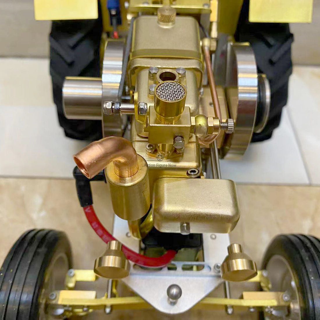 T12 Antique Steamroller Tractor Model with 1.6cc Mini Horizontal Single-cylinder Water-cooled Gasoline Internal Combustion Engine T12 Antique Steamroller Tractor Model with 1.6cc Mini Horizontal Single-cylinder Water-cooled Gasoline Internal Combustion Engine