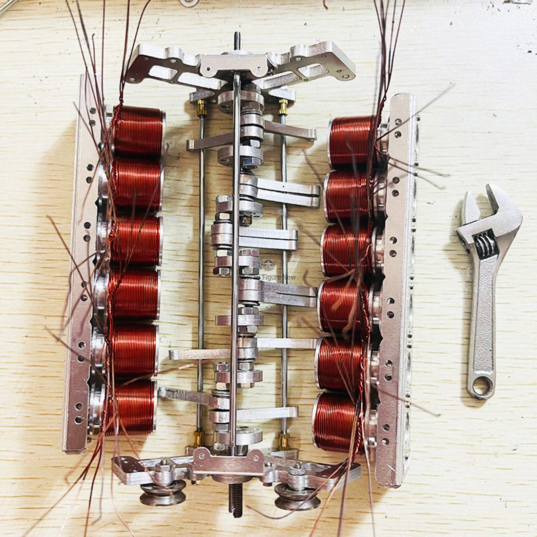 1/10 Scale RC Brushless Metal V12 Engine Model for Cars and Ships 1/10 Scale RC Brushless Metal V12 Engine Model for Cars and Ships