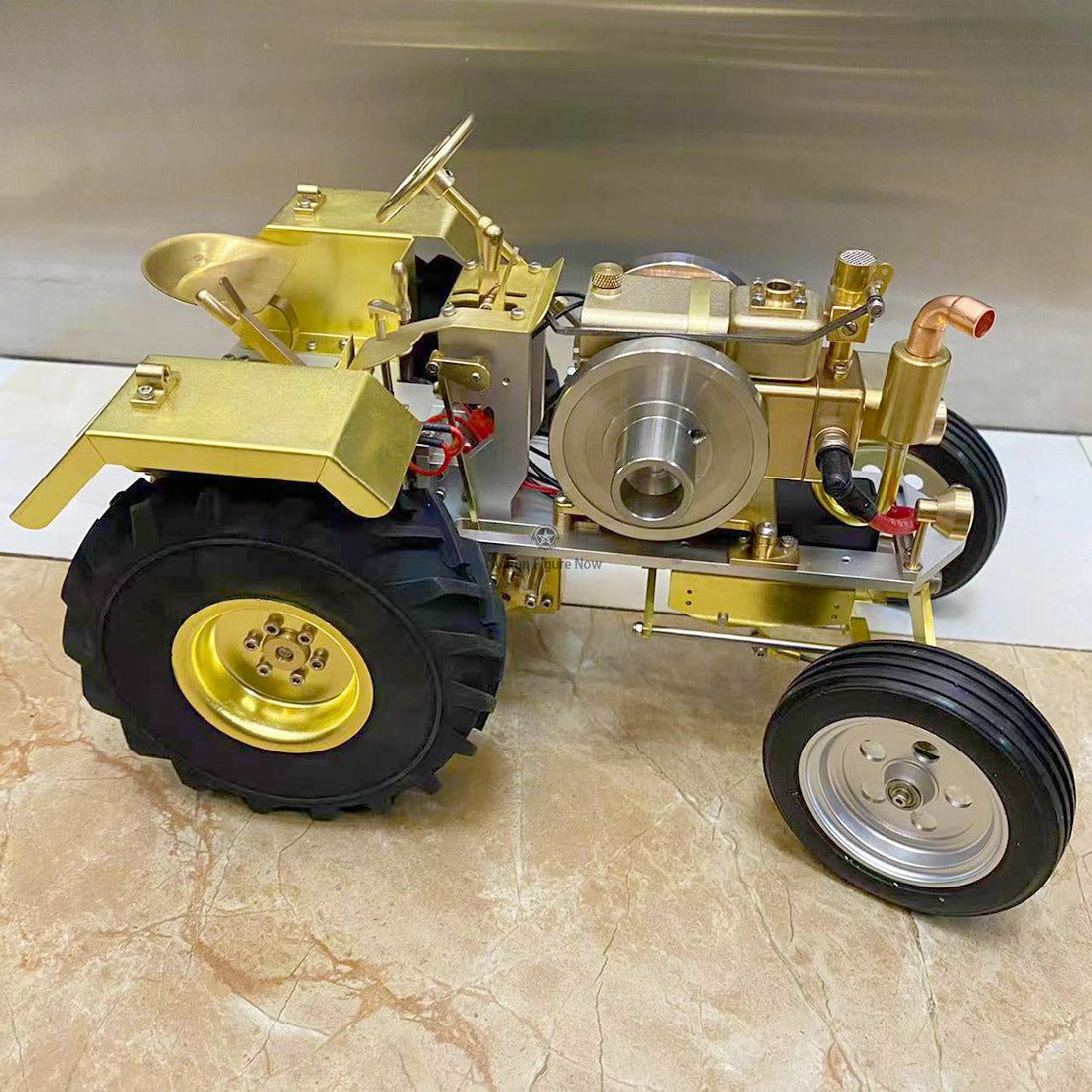 T12 Antique Steamroller Tractor Model with 1.6cc Mini Horizontal Single-cylinder Water-cooled Gasoline Internal Combustion Engine T12 Antique Steamroller Tractor Model with 1.6cc Mini Horizontal Single-cylinder Water-cooled Gasoline Internal Combustion Engine