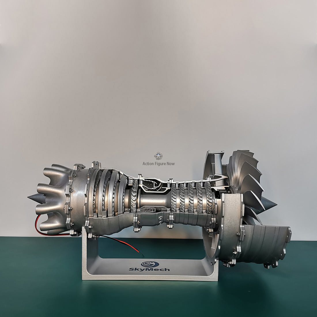 Trent 900 Turbofan Engine Model Kit: Build Your Own Operable Jet Engine Trent 900 Turbofan Engine Model Kit: Build Your Own Operable Jet Engine