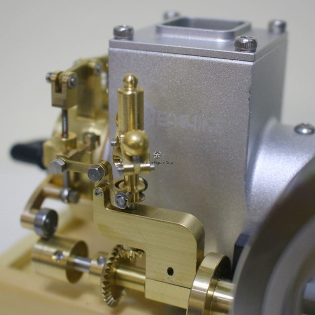 M92 Metal Hit-and-Miss Horizontal Water-Cooled Gasoline Engine Model with Flywheel and Speed Limiter