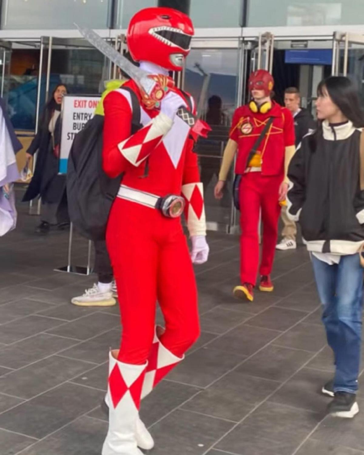 Red Ranger Costume from Mighty Morphin Power Rangers - Cosplay Outfit Excluding Boots photo review