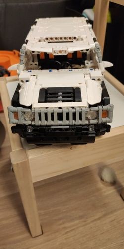 1380 Piece Remote Controlled H1 Humvee Model photo review