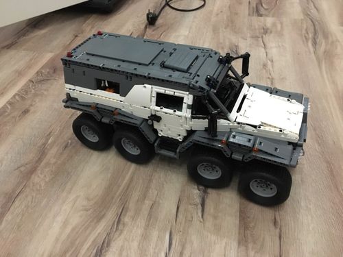 Remote Control 8x8 Truck (2959 Pieces) photo review