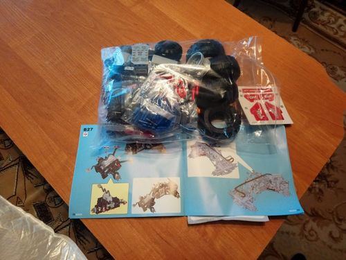 489Pcs Off-Road Remote Control Crawler photo review