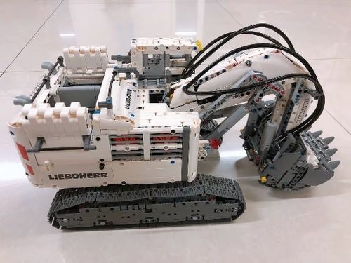 4416Pcs Remote Control Construction Excavator Toy photo review