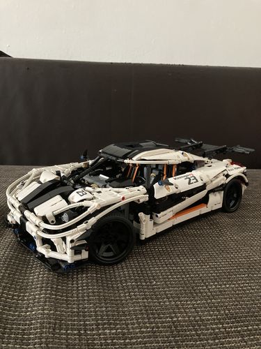 Swedish Koenigsegg Hypercar 3064pcs photo review
