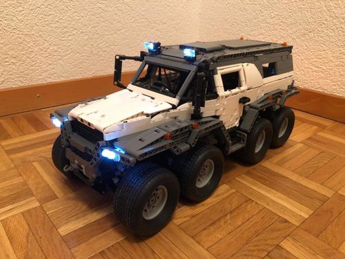 Remote Control 8x8 Truck (2959 Pieces) photo review
