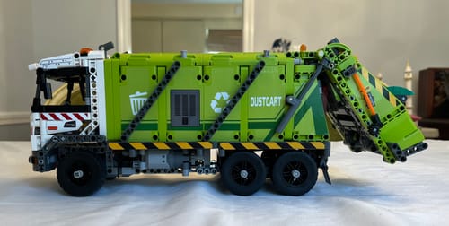 Garbage Truck with Compactor (1467 Pieces) photo review