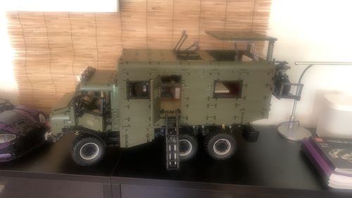 6-Wheeled Unimog Remote Control Building Blocks Set (6689 Pieces) photo review
