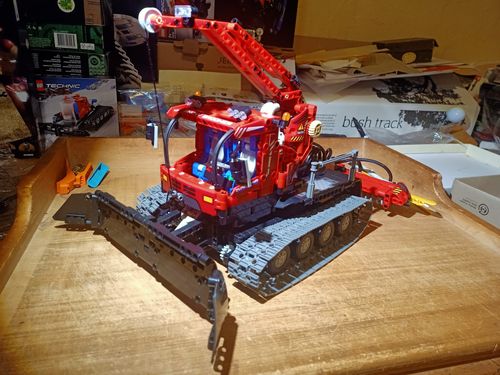 1099pcs Technic Remote Controlled Snow Groomer photo review