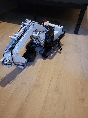 Heavy-Duty Remote-Controlled Digger, 4342pcs photo review