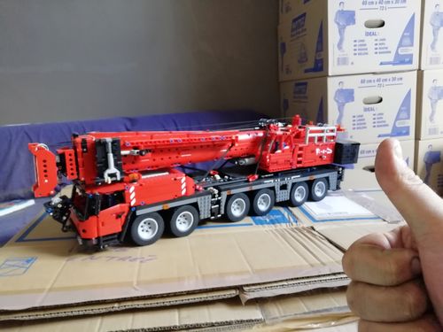 Remote-Controlled 4460-Piece Tower Crane Building Construction Blocks Engineering Set photo review