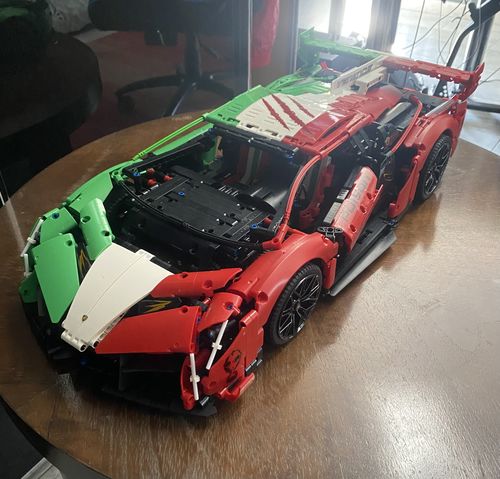 3610pcs Italia Competizione Edition Venom Bull Building Blocks photo review
