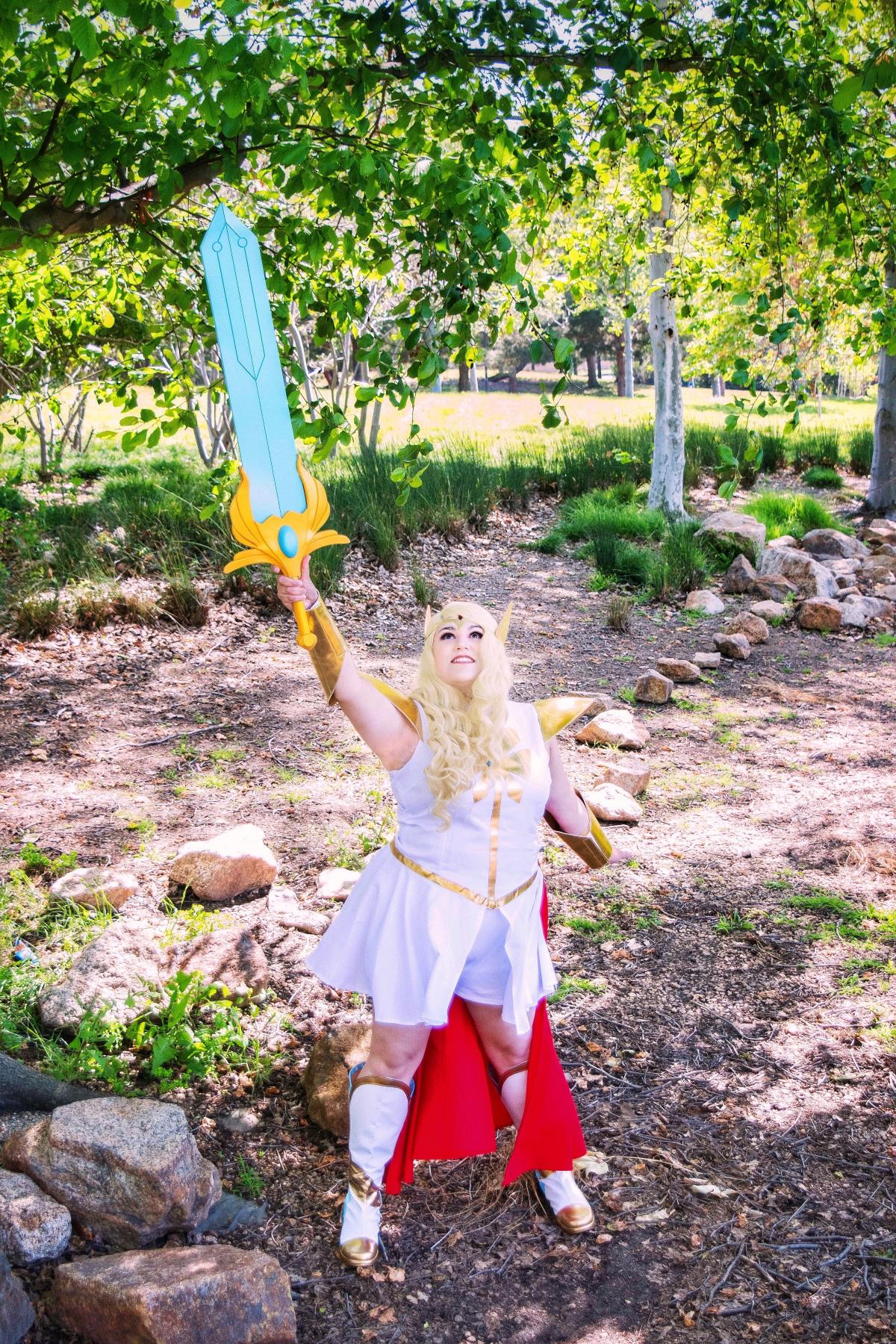 She-Ra and the Princesses of Power Adora She-Ra B Edition Cosplay Costume without Headpiece photo review