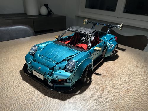 Widebody German Coup - Compatible with Bugatti Chiron 1:8 Supercar Model (3388 Pieces) photo review