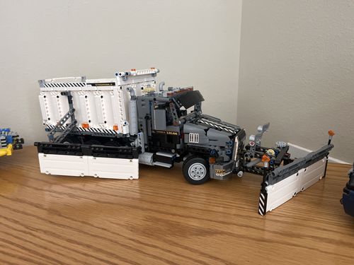 Snow Plow with 1636 Pieces photo review